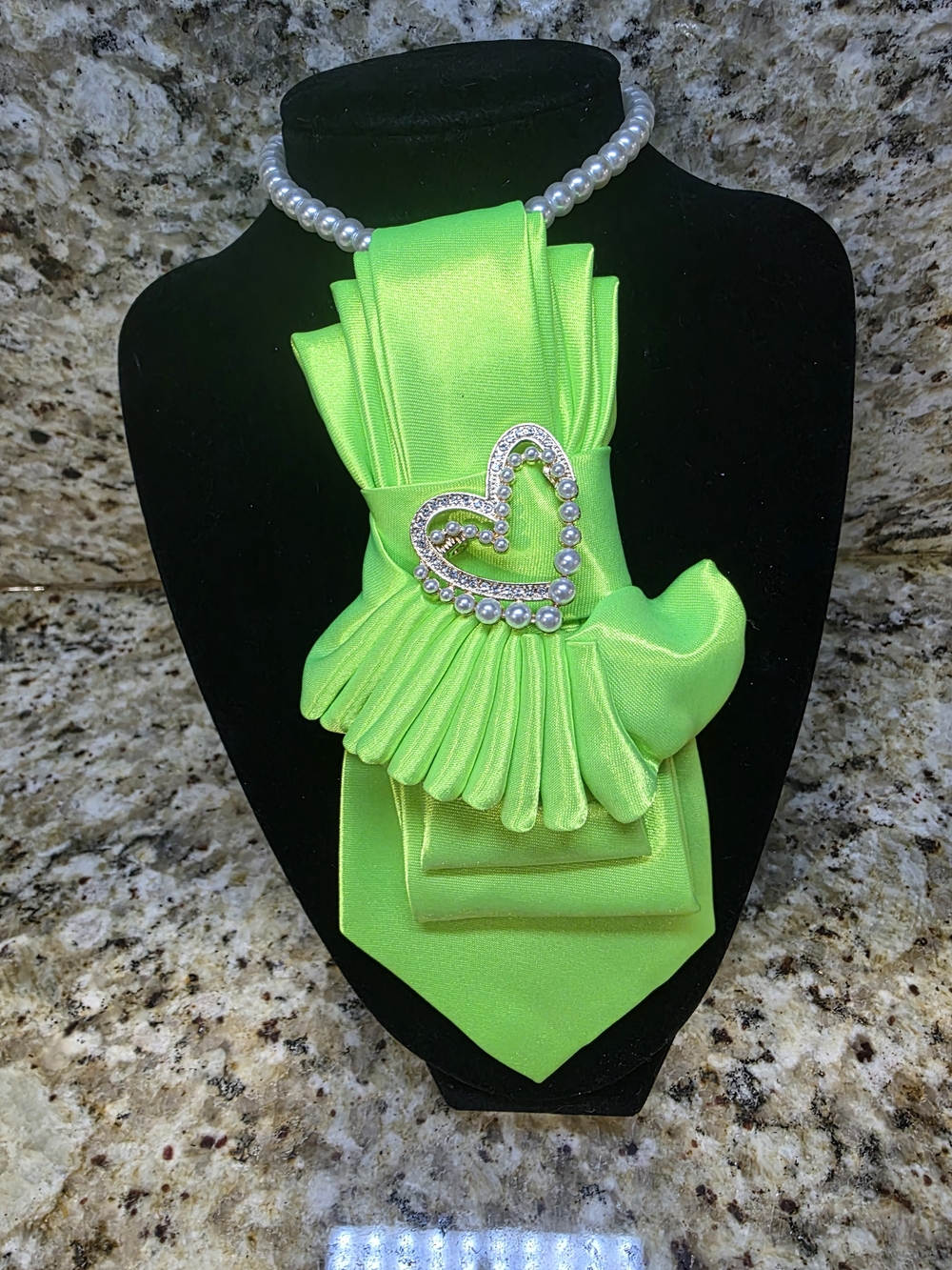 Tie Necklace | Green Satin